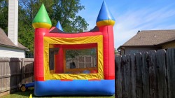 image00000013 1713661317 Yellow Castle Bounce House